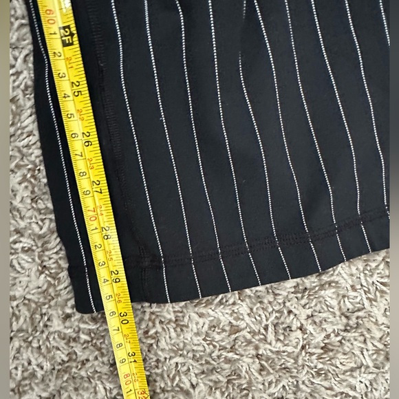 SUPER RARE Lululemon Pinstripe Pants flare leggings sz 4 - Picture 6 of 6